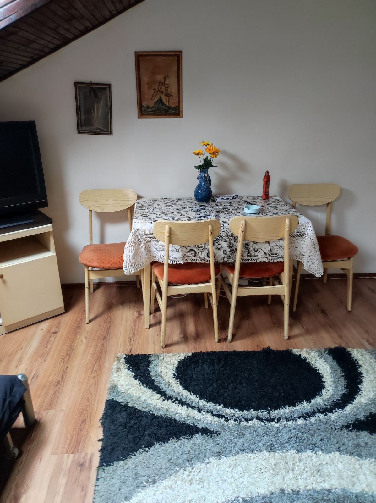 Garsonjera 27m2 – Braće Dronjak – Zgrada od crvene fasadne cigle – Odmah useljiva