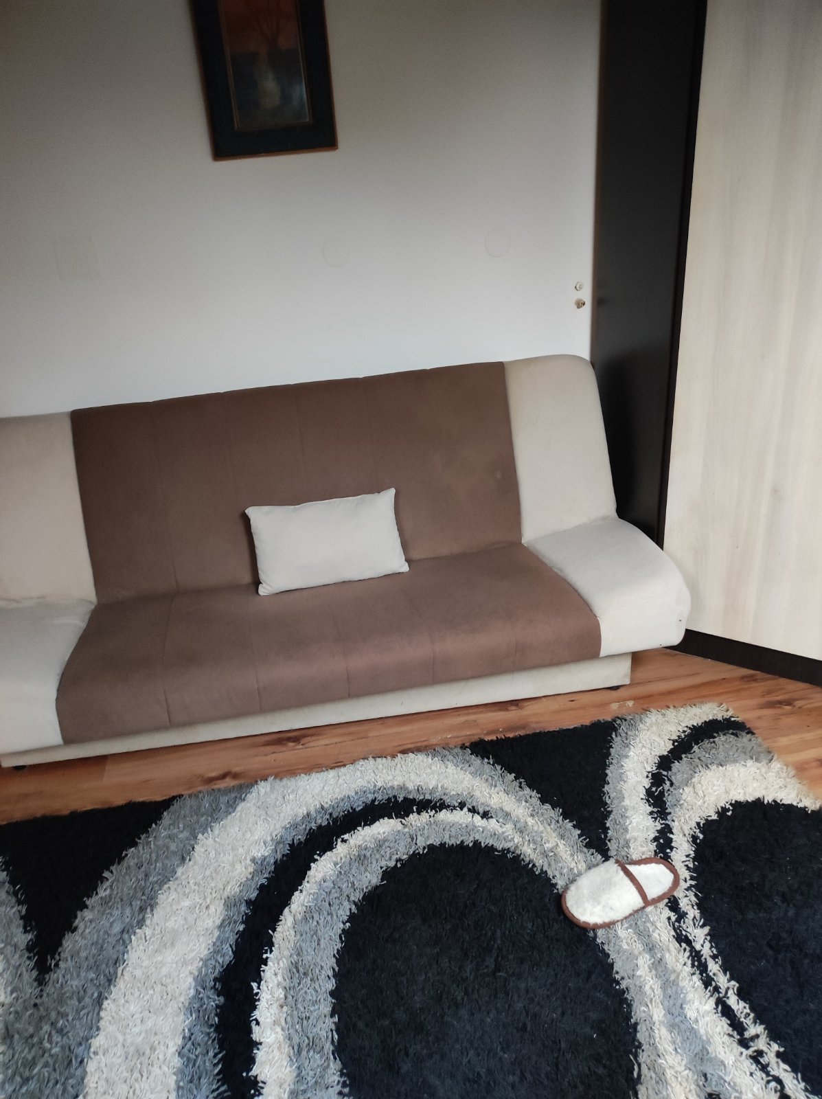 Garsonjera 27m2 – Braće Dronjak – Zgrada od crvene fasadne cigle – Odmah useljiva