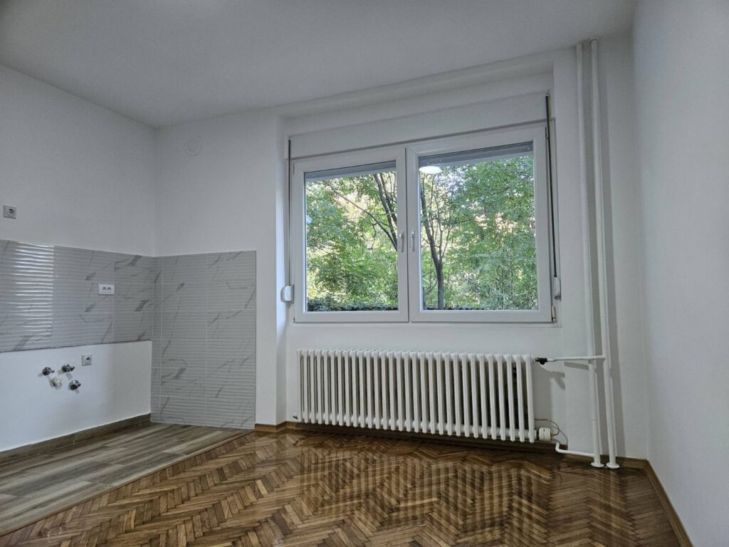 img 9e8ce7e5d019abef1863ec4d92424ff3 v